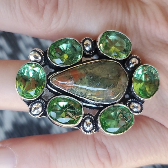 New Unakite and Tsavorite 925 Silver Statement Ring. - Picture 1 of 16